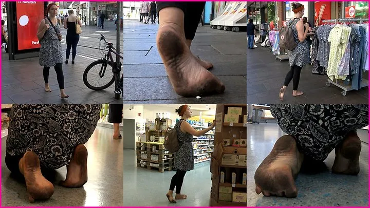 Nele's Dirty Bare Soles on the busy Summer Streets