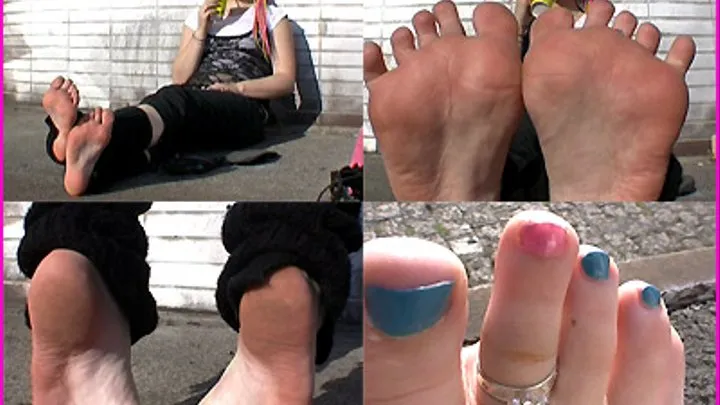 Nikki`s cute Toes and Soles