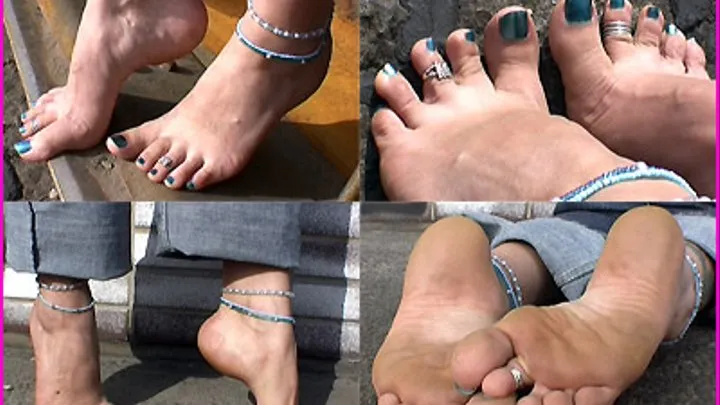 Raweewan`s blue polished Toes and soft Soles