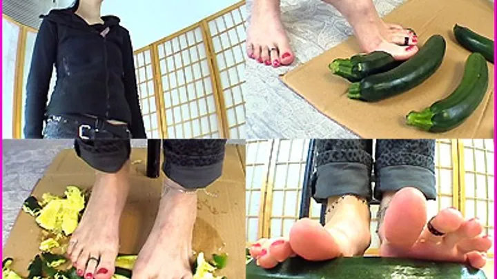 Ruby`s Barefoot Zucchini Squish