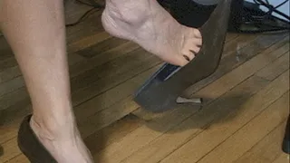 Suede fuck me pump dangle