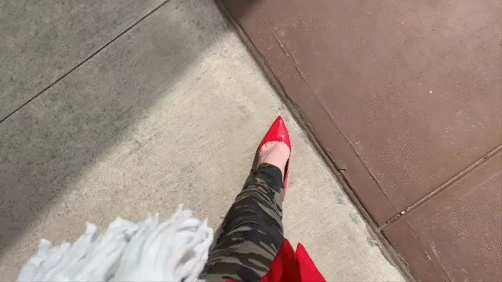 C4S056 Jessica Ford wearing camo pants and red high heels