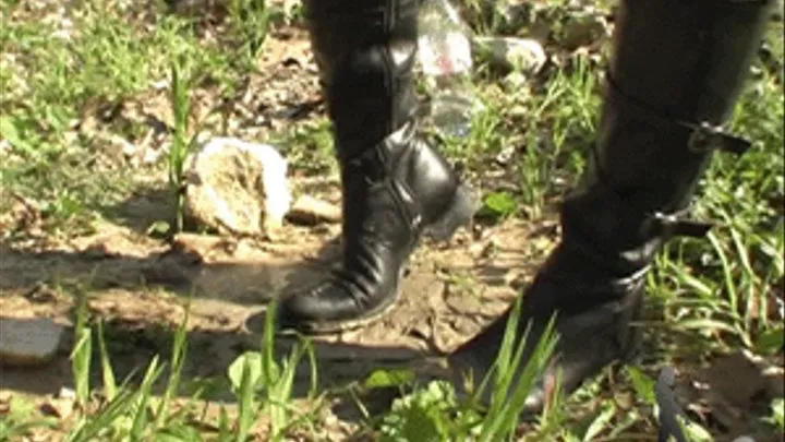 Maeva Muddy riding boots worship