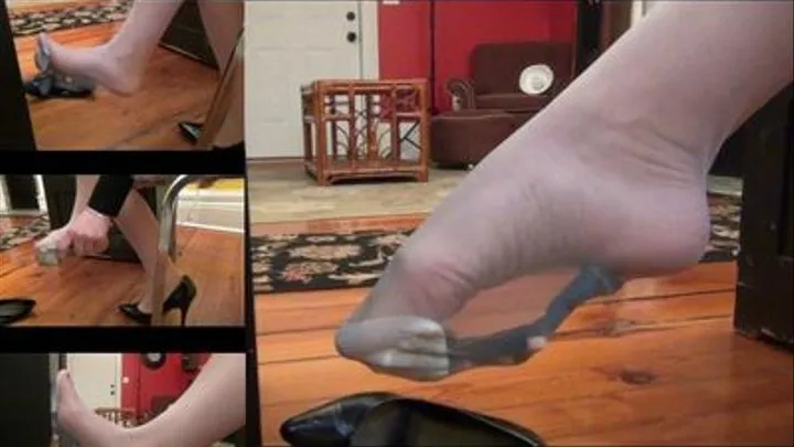 Laney Makes Tiny Man Her Foot Slave