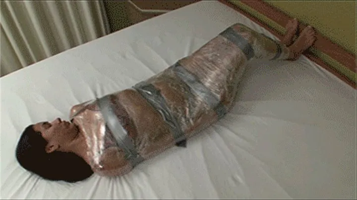 Cruel Wrapped Facesitting - FULL VERSION - SPECIAL PRICE: 31 MINUTES FOR US$ 19,99!