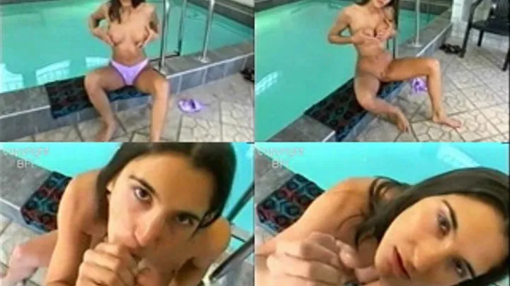 Blowjob at the swimming pool