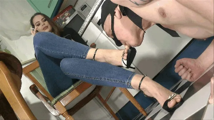 FootGoddessFootServant