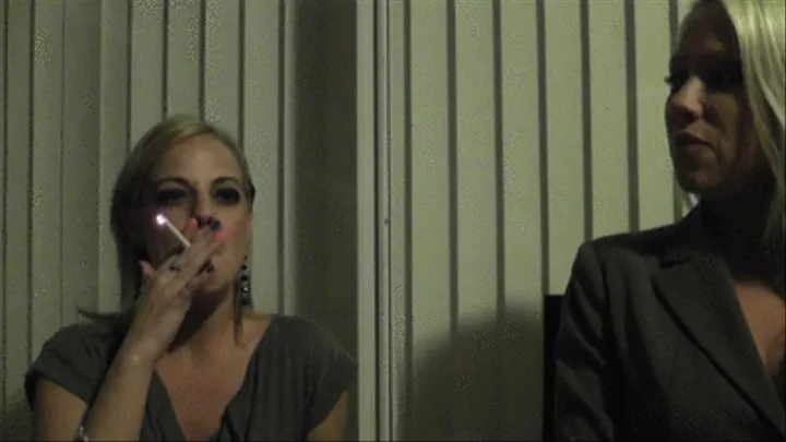 Roxy Rae And Natalie lane Smoke Break