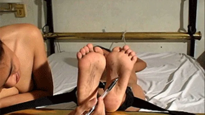 Pen foot tickling - Full version