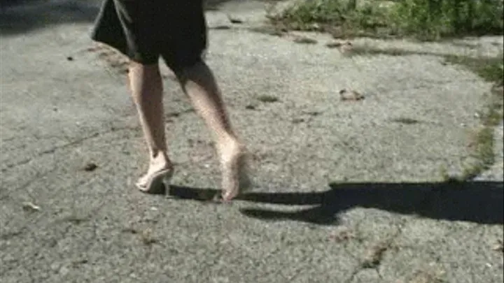 Ruby Outside In Clear heels walk