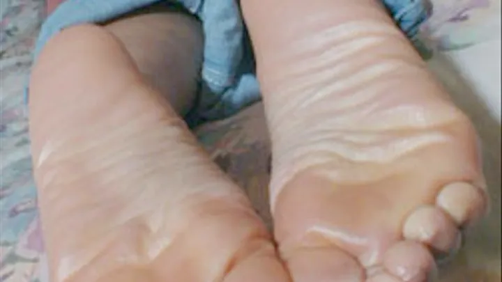 Bananasplyt's Toe Wiggling Footjob 2