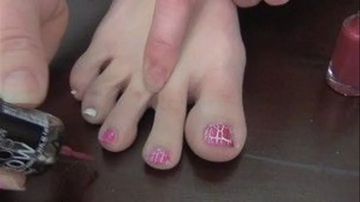 TJ Polishes Her Toenails Crackle (Big Screen Widescreen)