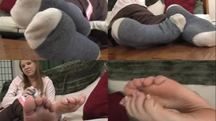 Candace's Stinky Sox And Wiggly Toes - Full Version