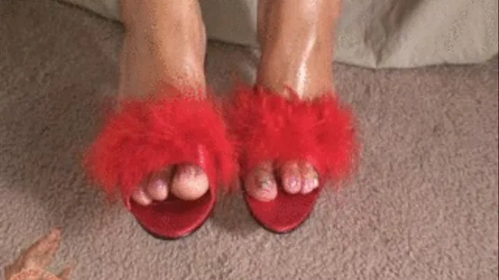 Jayne Dangles Red Marabou Slippers