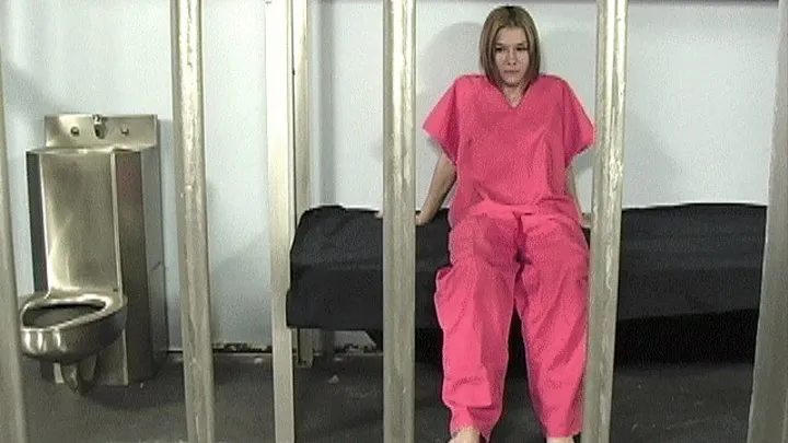 Hottie inmate's panty show