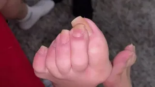 LONG TOENAILS JERK OFF