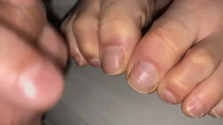 LONG NATURAL TOES COVERED