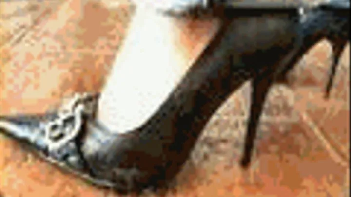 Miss Imane high heels cruelty VIDEO)