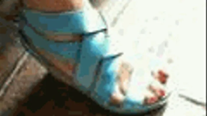 The sexy Miss Imane blue sandals trample