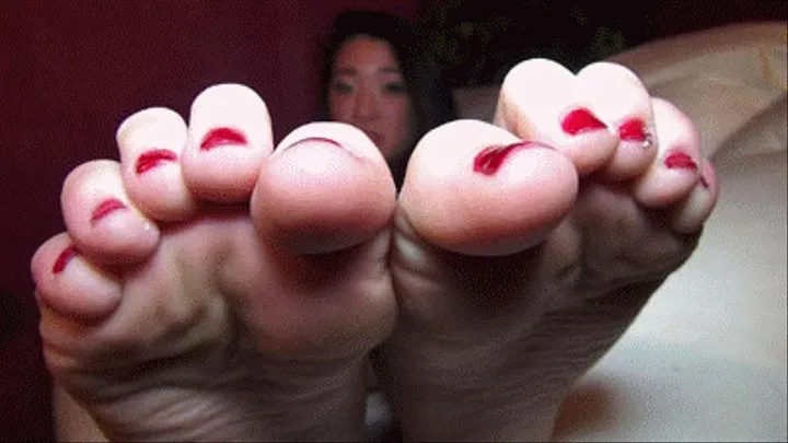 Meesh's Phenomenal Asian Feet Super-Close at Footnight Las VegasWMV