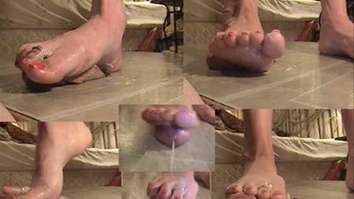 Footjob under Goddess Kellys barefeet!!