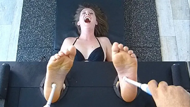 THE SEXY ALINA HAS EXTREMELY TICKLISH SOLES