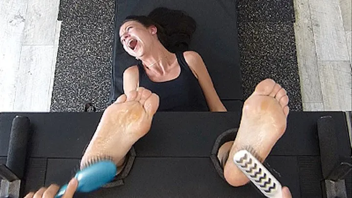 CRAZILY TICKLISH GIRLS HAVE FUN : JENNIE GETS HER REVENGE ON CALIE'S FEET