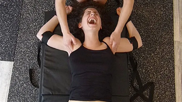 CALISSA LOSES CONTROL UNDER VERONIQUE'S FINGERS : UPPERBODY TICKLING