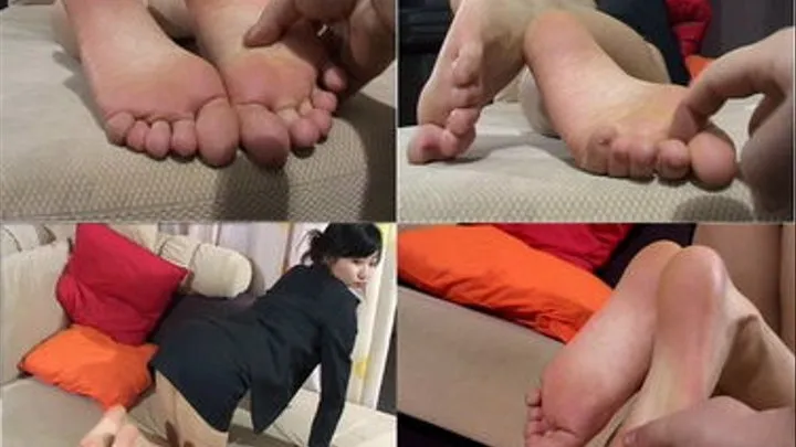 3 pretty girls smelly feet teased 4/4