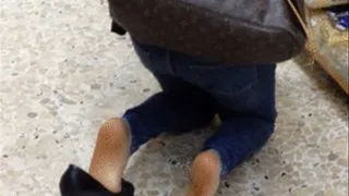 Wrinkling my soles Hard in Public - HQ