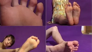 Yez plays nylon feet 4/5