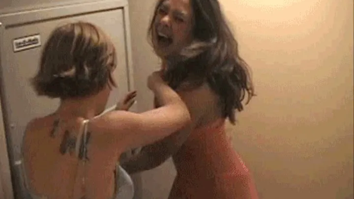 Lesbian Homemade Ellen & Cassie Hotel Amateur Fun