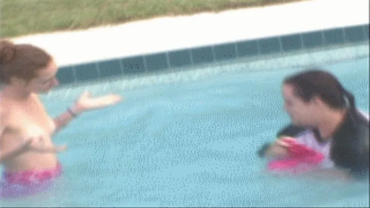 Big Sophie and cutie friend splash in the pool