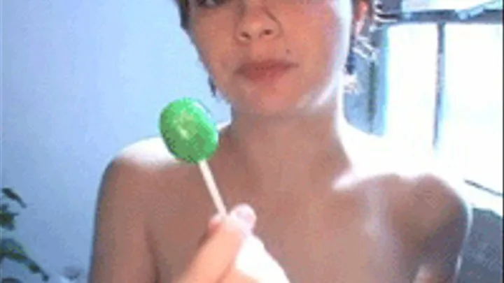 Elle's Green Lolli