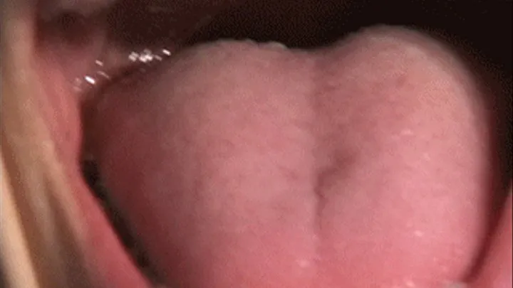 Giantess Mouth