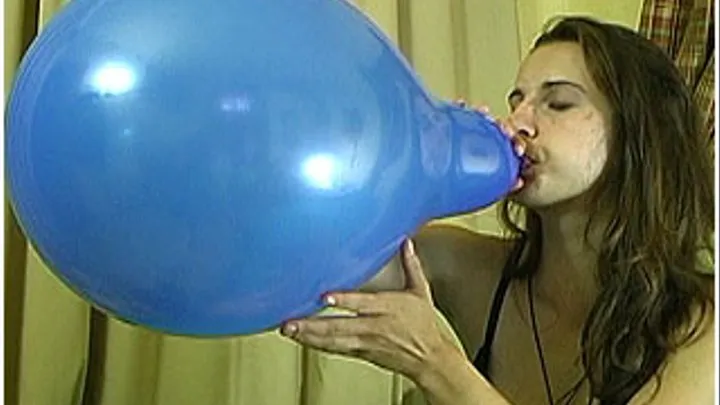 Andi Small Balloon Blow To Pop