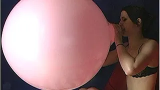 Brooke's 20 Inch Balloon Blow To Pop