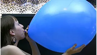 Adele's 14 Inch Balloon