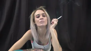 Sexy Smoking Saige!!