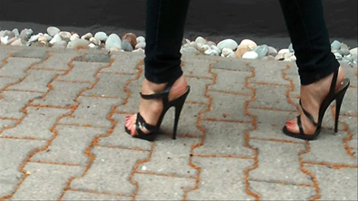 Shopping In Black 5Inch Sandals .mpg2