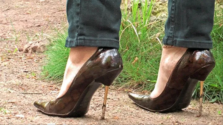 GML Stilettos In A Park - Part 2