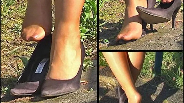 Black Classic Pumps - A Walk 3 - Part 2 Cut C