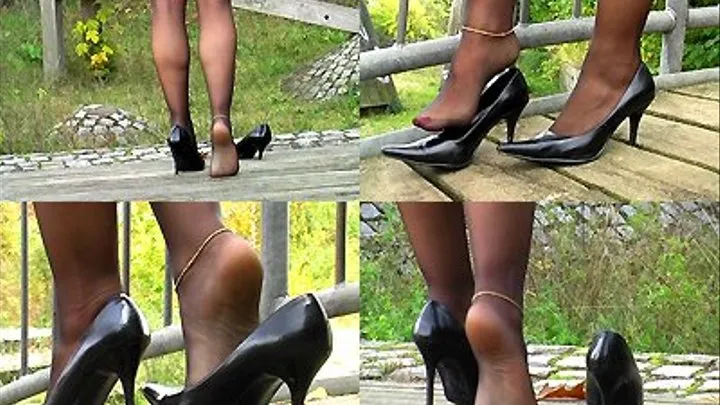 Black Pumps - Stuck