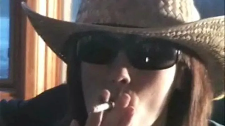 Shelby: Cowgirl with Shades DIVX