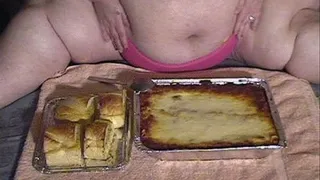 Italian Feast - SSBBW Eats A 6lb Lasagna and A Loaf of Garlic Bread