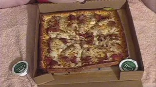 Happy Fatty Stuffed With Pizza! - SSBBW Eating