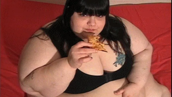 SSBBW Candy has a pizza snack HQ