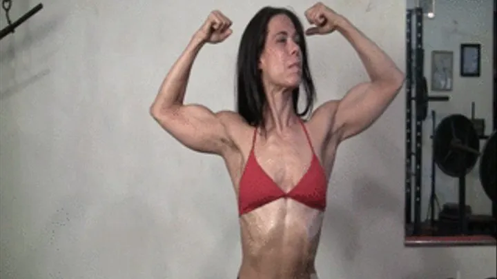 Muscular Valerie Works Out in the Shemuscle Gym