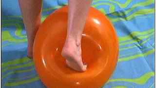 Balloon & Foot Play