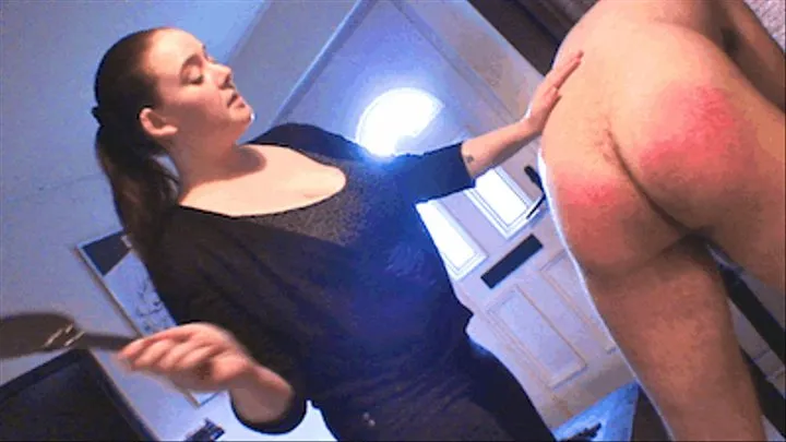 Paddling sluts ass - Governess Ely with slave 401 - Video